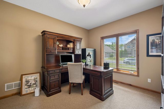 9858 Vagabond Lane N, Maple Grove, MN 55311