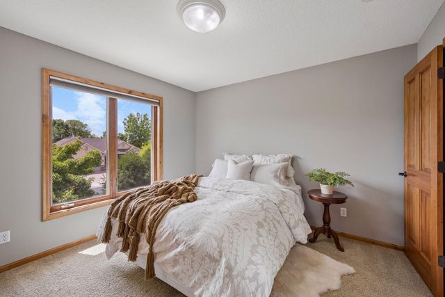 9858 Vagabond Lane N, Maple Grove, MN 55311