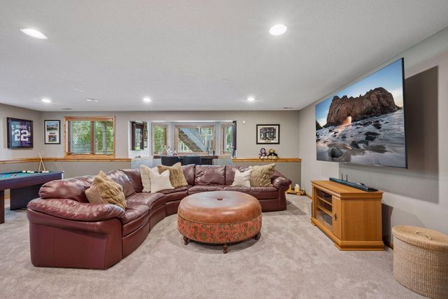 9858 Vagabond Lane N, Maple Grove, MN 55311