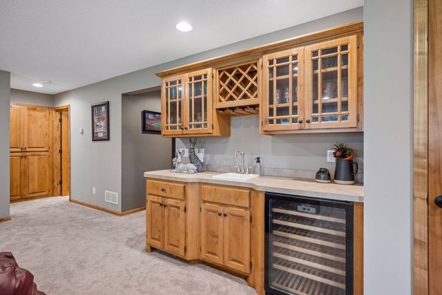 9858 Vagabond Lane N, Maple Grove, MN 55311