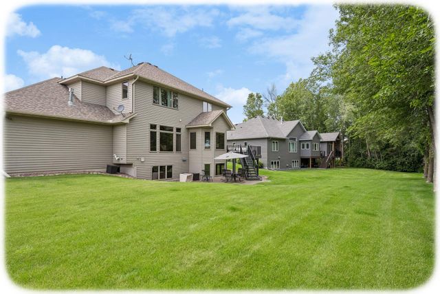 9858 Vagabond Lane N, Maple Grove, MN 55311