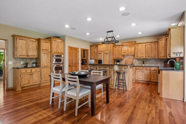 9858 Vagabond Lane N, Maple Grove, MN 55311