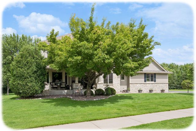 9858 Vagabond Lane N, Maple Grove, MN 55311