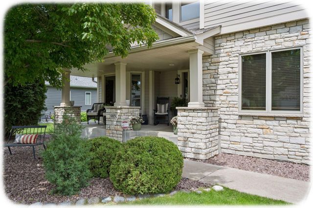 9858 Vagabond Lane N, Maple Grove, MN 55311