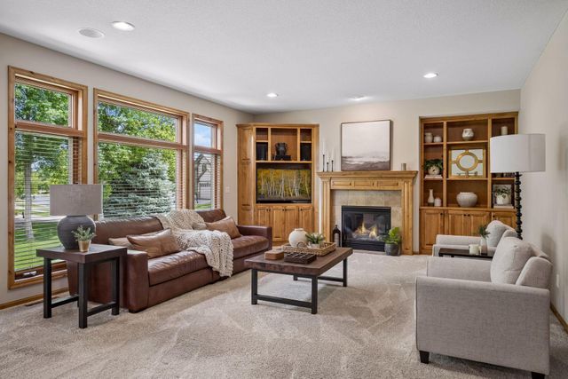 9858 Vagabond Lane N, Maple Grove, MN 55311