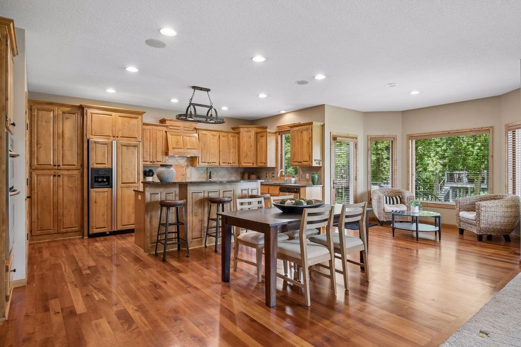 9858 Vagabond Lane N, Maple Grove, MN 55311