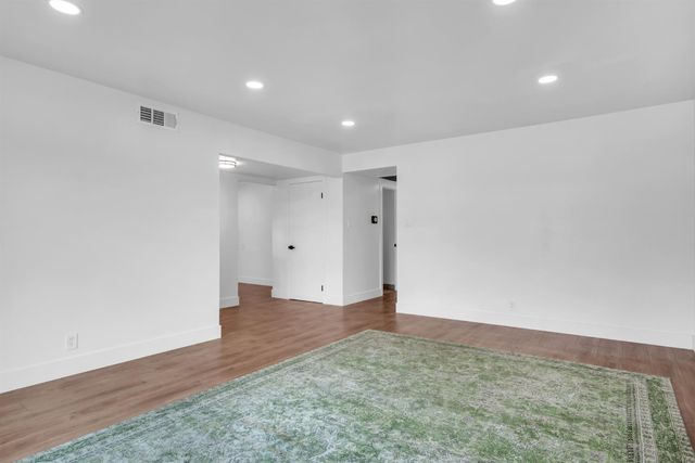 6788 9th Ave, Sacramento, CA 95820