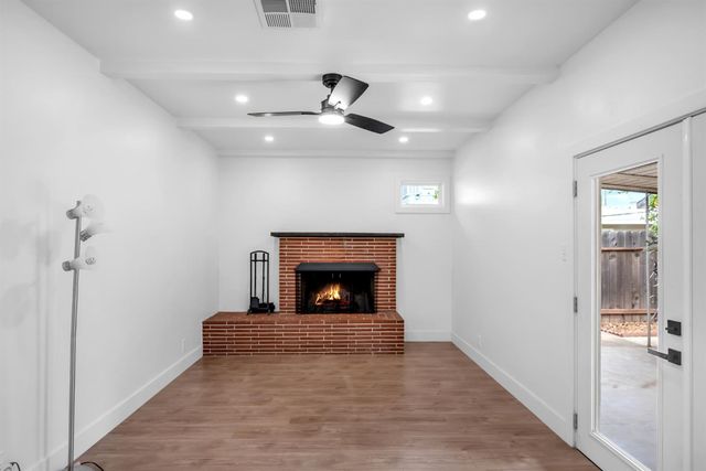 6788 9th Ave, Sacramento, CA 95820