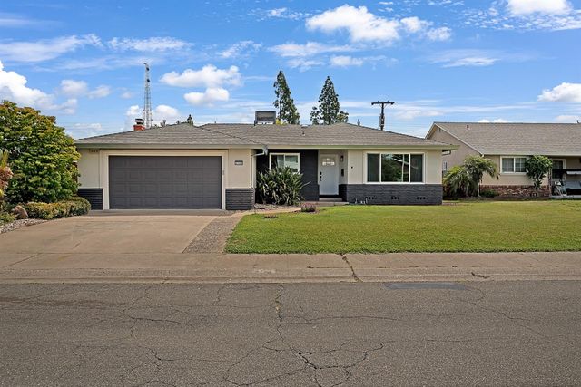 6788 9th Ave, Sacramento, CA 95820