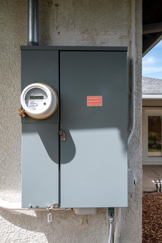 6788 9th Ave, Sacramento, CA 95820