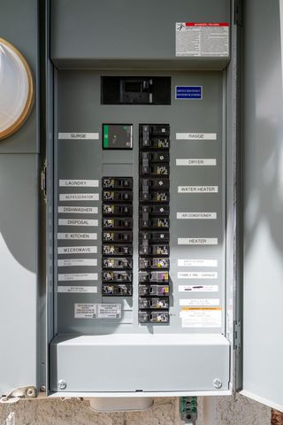 6788 9th Ave, Sacramento, CA 95820