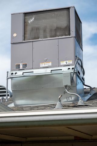 6788 9th Ave, Sacramento, CA 95820