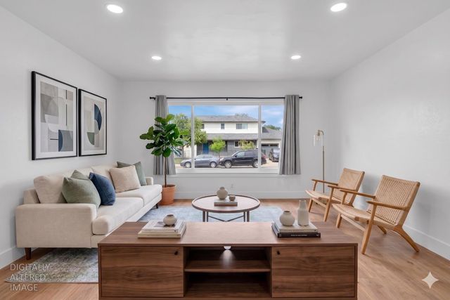 6788 9th Ave, Sacramento, CA 95820