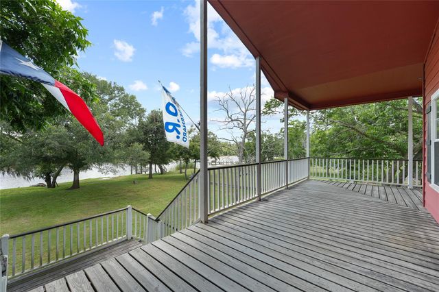 2865 County Road 471 Street W, Brazoria, TX 77422