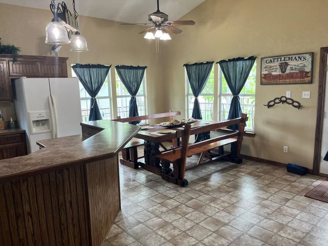 2865 County Road 471 Street W, Brazoria, TX 77422