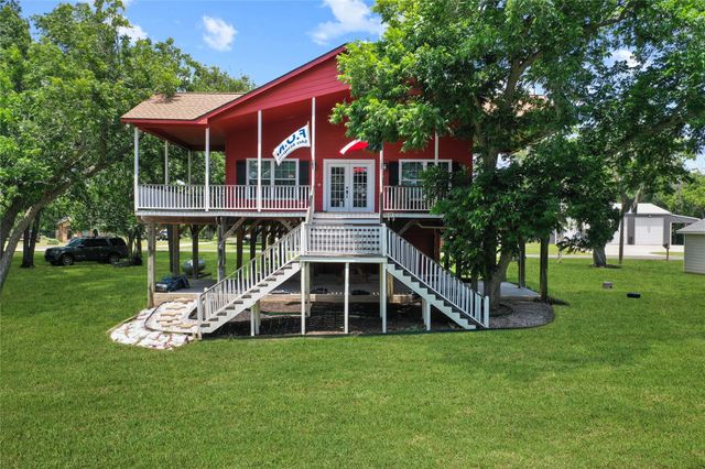 2865 County Road 471 Street W, Brazoria, TX 77422