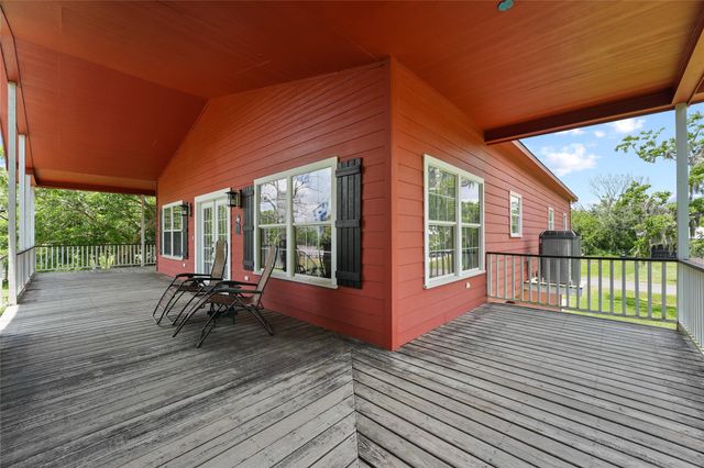2865 County Road 471 Street W, Brazoria, TX 77422