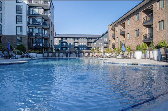 200 Manufacturers Road Apt 342, Chattanooga, TN 37405