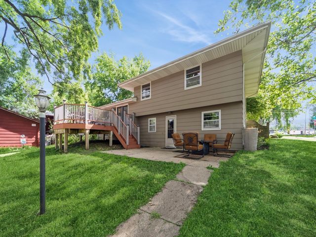 4100 73rd Street, Urbandale, IA 50322