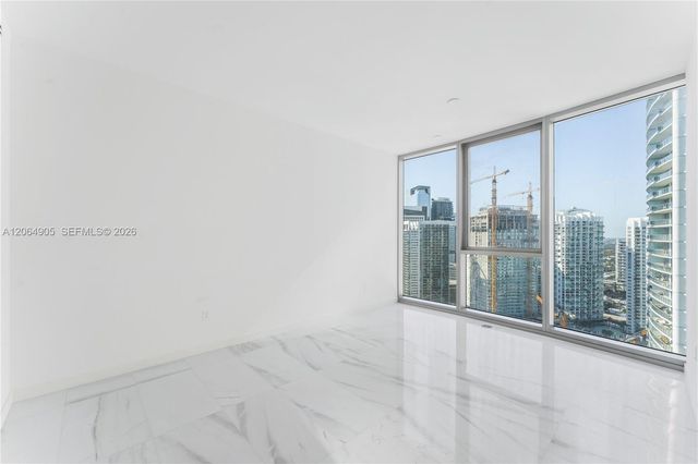 300 Biscayne Blvd Way 3507, Miami, FL 33131