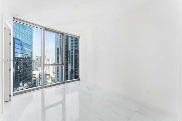 300 Biscayne Blvd Way 3507, Miami, FL 33131