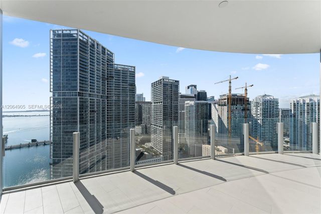 300 Biscayne Blvd Way 3507, Miami, FL 33131