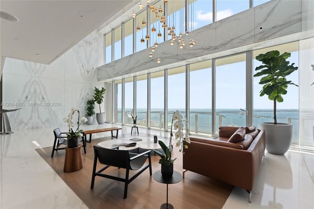 300 Biscayne Blvd Way 3507, Miami, FL 33131