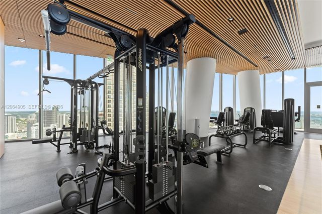 300 Biscayne Blvd Way 3507, Miami, FL 33131
