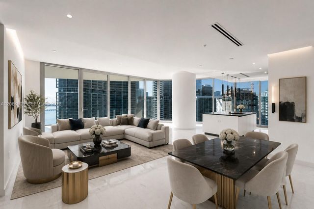 300 Biscayne Blvd Way 3507, Miami, FL 33131