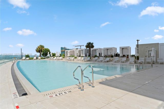 300 Biscayne Blvd Way 3507, Miami, FL 33131