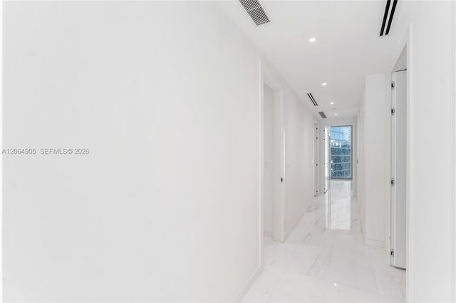 300 Biscayne Blvd Way 3507, Miami, FL 33131