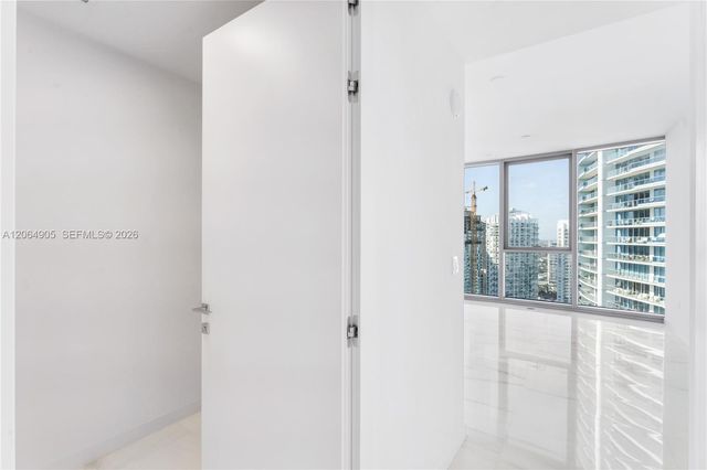 300 Biscayne Blvd Way 3507, Miami, FL 33131