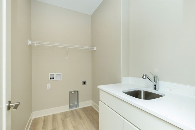 6633 River Bend Drive, Johnston, IA 50131