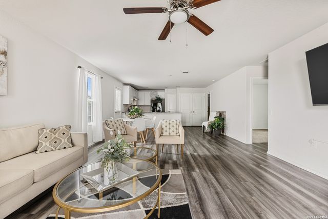12923 LINKS BCH, San Antonio, TX 78221