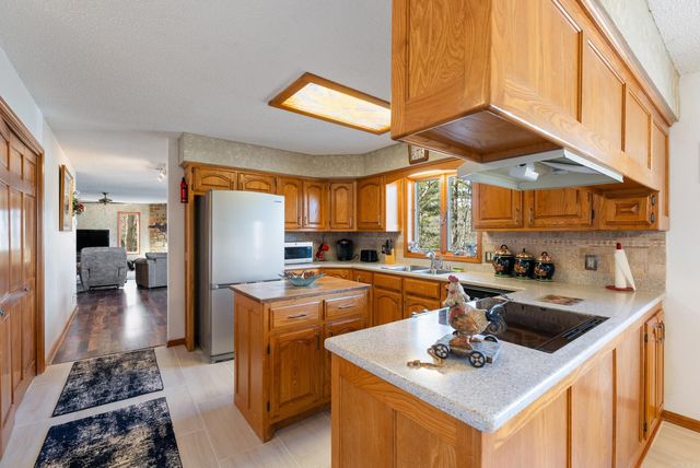 11 Acala Place, Hot Springs Village, AR 71909