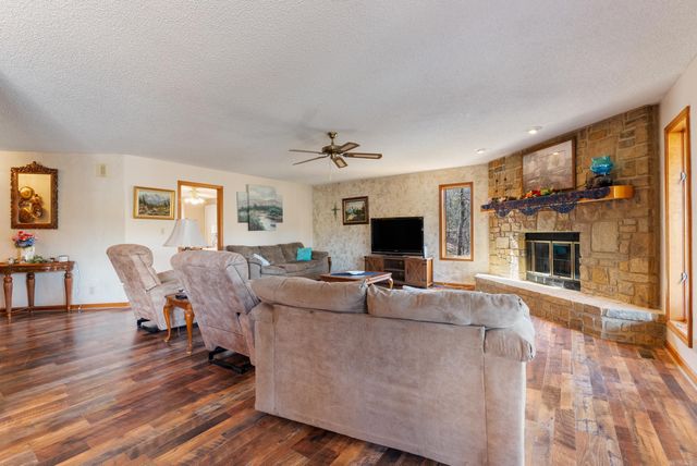 11 Acala Place, Hot Springs Village, AR 71909