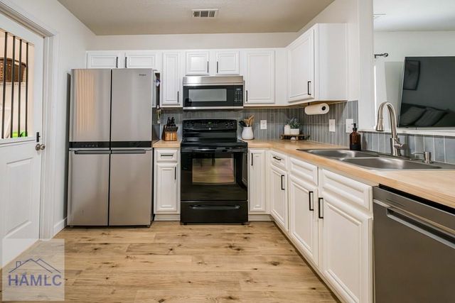 17 Raintree Way, Port Wentworth, GA 31407