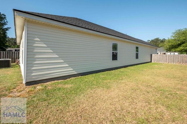 17 Raintree Way, Port Wentworth, GA 31407