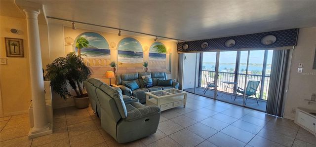 10355 PARADISE BOULEVARD 710, Treasure Island, FL 33706