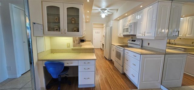 10355 PARADISE BOULEVARD 710, Treasure Island, FL 33706