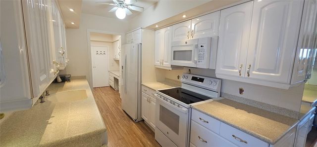 10355 PARADISE BOULEVARD 710, Treasure Island, FL 33706