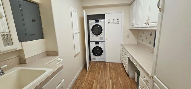 10355 PARADISE BOULEVARD 710, Treasure Island, FL 33706