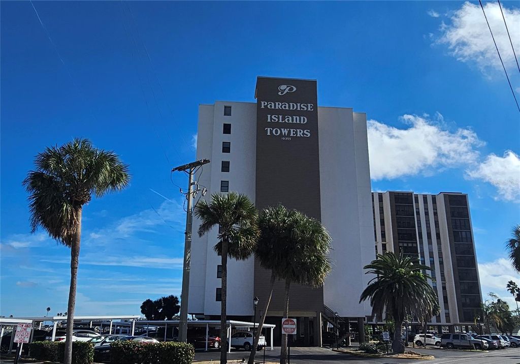 10355 PARADISE BOULEVARD 710, Treasure Island, FL 33706