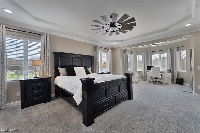 2900 Whispering Pines Drive, Canfield, OH 44406