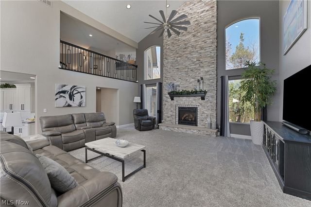 2900 Whispering Pines Drive, Canfield, OH 44406