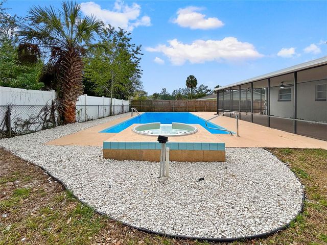 1832 NE 6TH STREET, Ocala, FL 34470