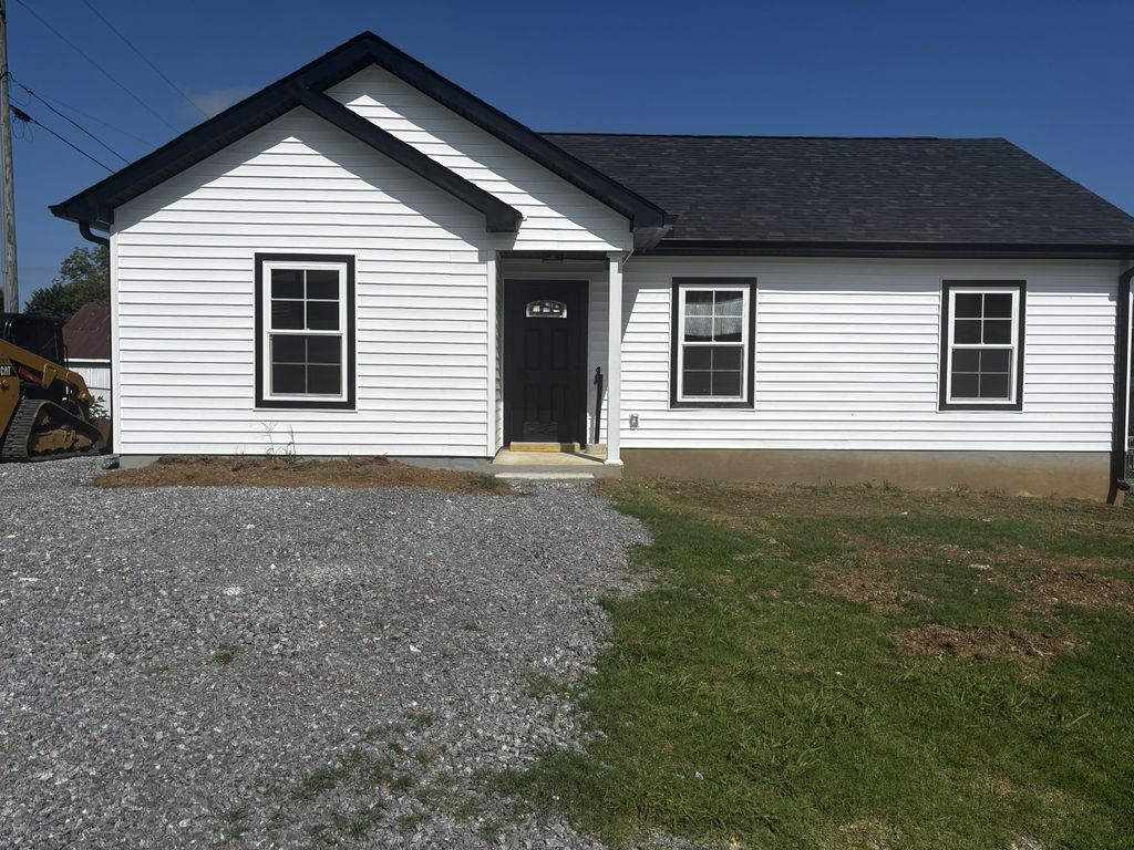 102 Hills St, Woodbury, TN 37190