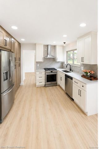 6128 Anne Drive, West Bloomfield Charter Township, MI 48322