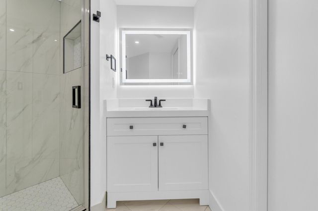 400 Crestwood Court N 420, Royal Palm Beach, FL 33411