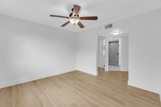 400 Crestwood Court N 420, Royal Palm Beach, FL 33411